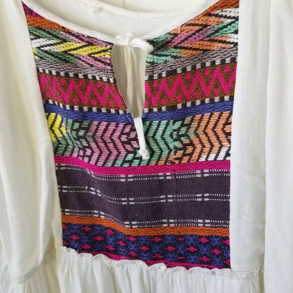 Women's Strappy Open Shoulder Flared Sleeve Embroidered Dress - Picture 4 of 7